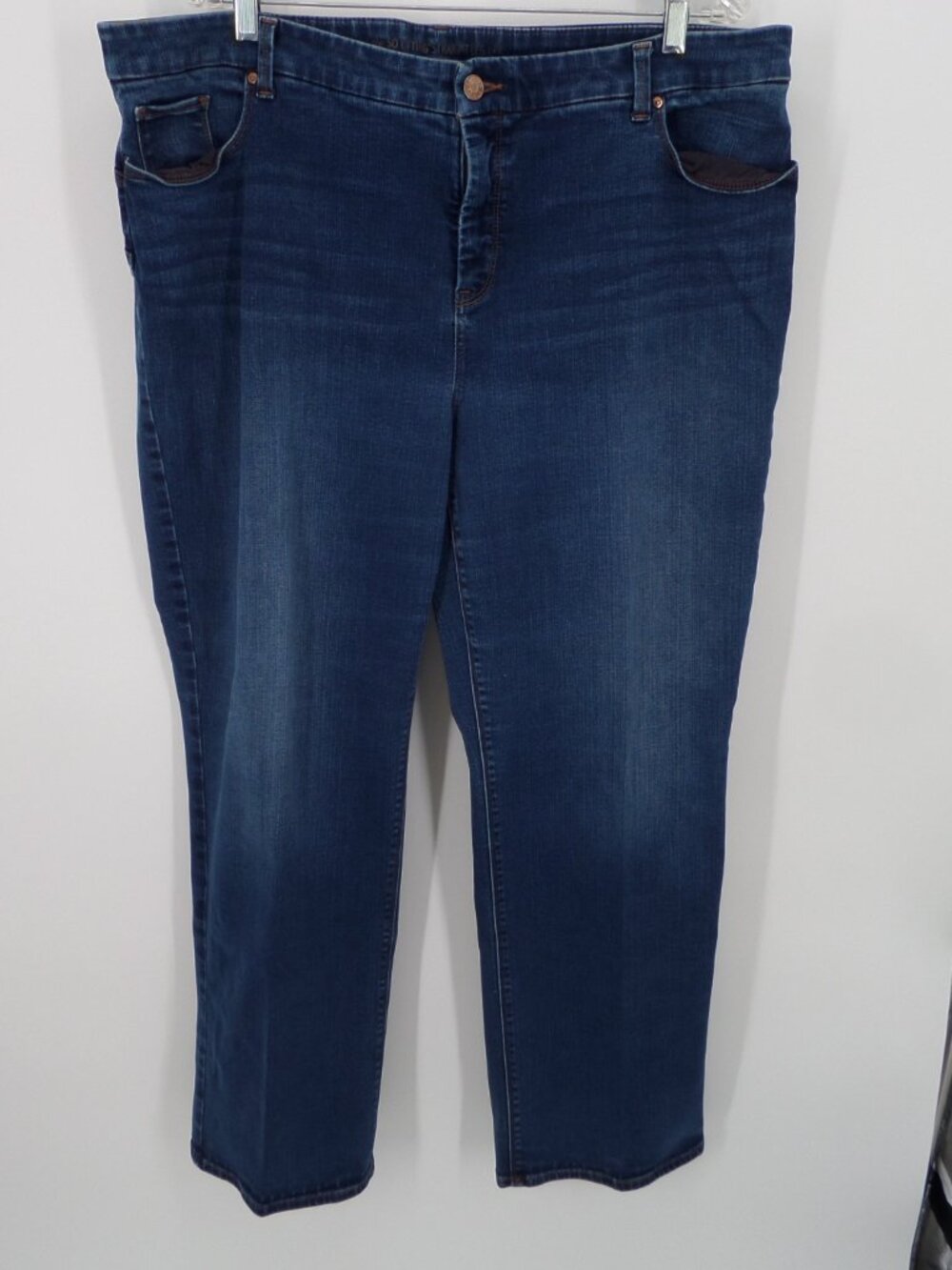Chico's Women's  So Lifting Blue Straight Leg Jeans Size 4 R US 20 EUC